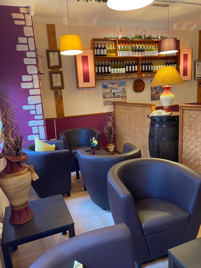 Befani'S Mediterranean Restaurant & Townhouse Клонмель Екстер'єр фото